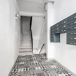 Renting - Republique - Garibaldi Chic 3 Bedrooms 3 Bathrooms Balcony Aircon 니스