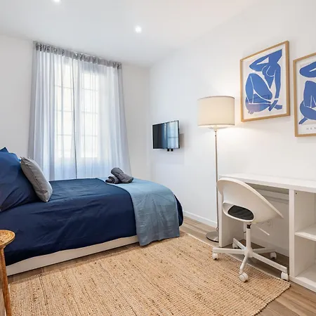 아파트 Renting - Republique - Garibaldi Chic 3 Bedrooms 3 Bathrooms Balcony Aircon