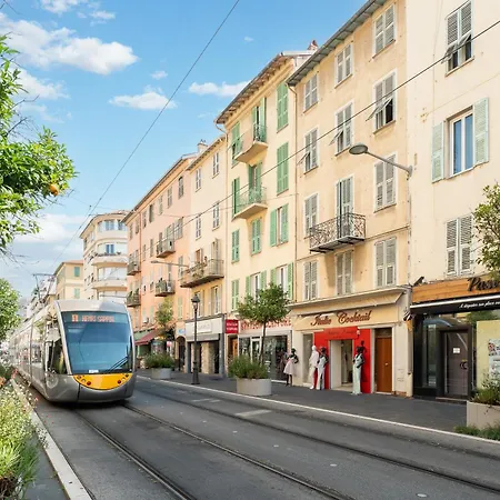 Renting - Republique - Garibaldi Chic 3 Bedrooms 3 Bathrooms Balcony Aircon 아파트 니스