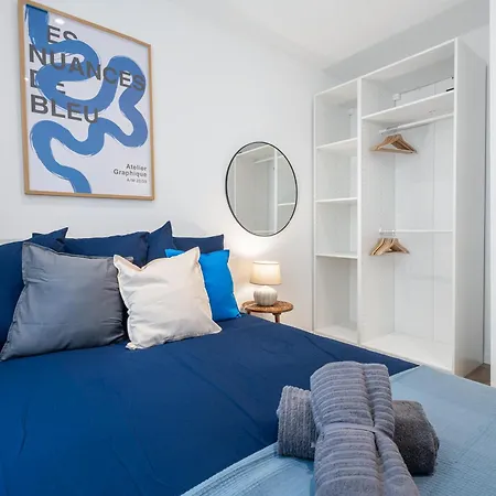 Renting - Republique - Garibaldi Chic 3 Bedrooms 3 Bathrooms Balcony Aircon