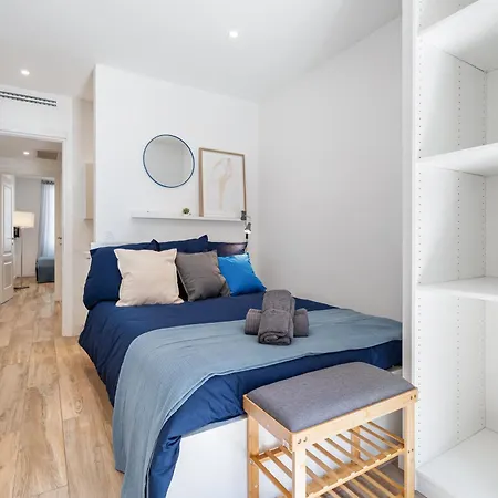 Renting - Republique - Garibaldi Chic 3 Bedrooms 3 Bathrooms Balcony Aircon * ניס